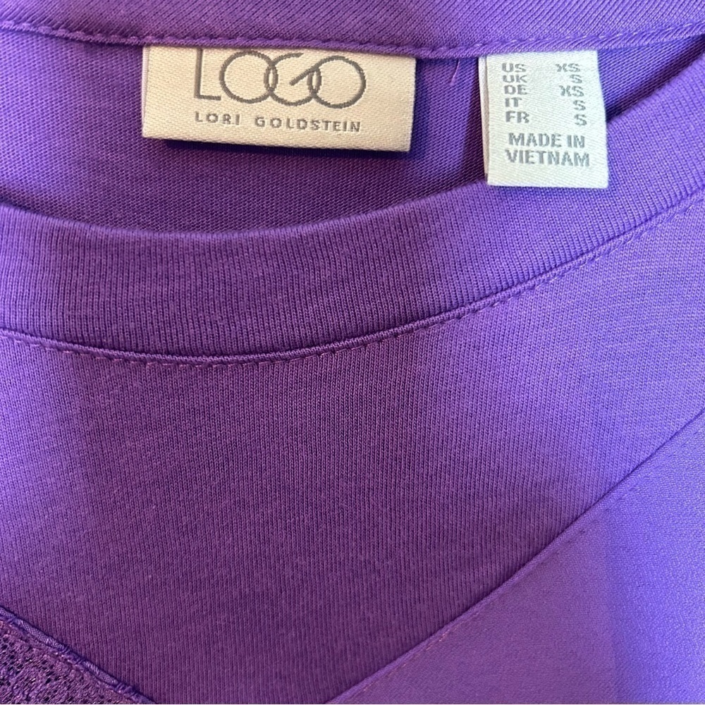 LOGO by Lori Goldstein Purple Short Sleeve High Low Lace Accent Top Sz.XS - Picture 12 of 16